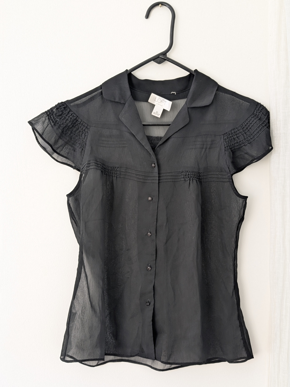 LOFT Petites Black Sheer Button-Down Blouse – 6P